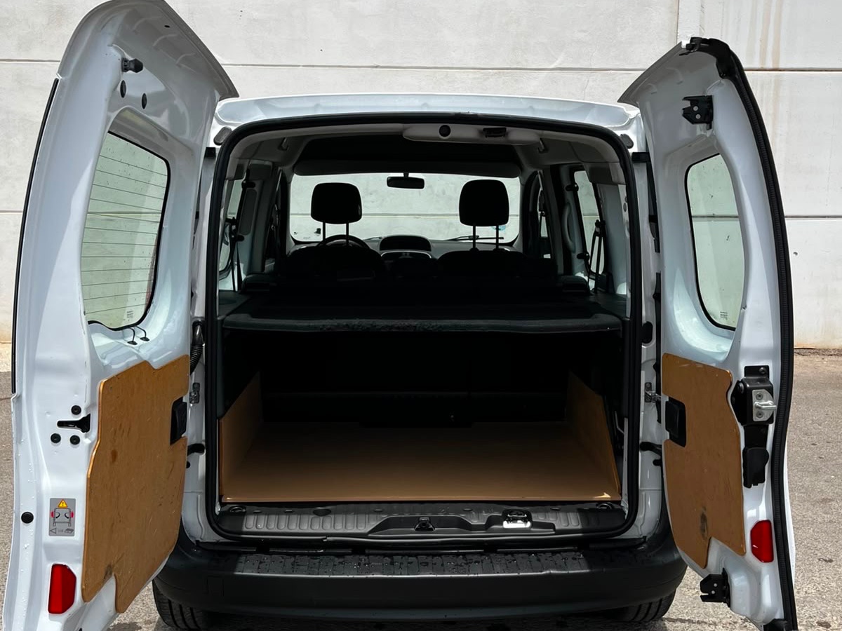 Renault Kangoo 1.5DCI 2021 · AutosMR Lanzarote