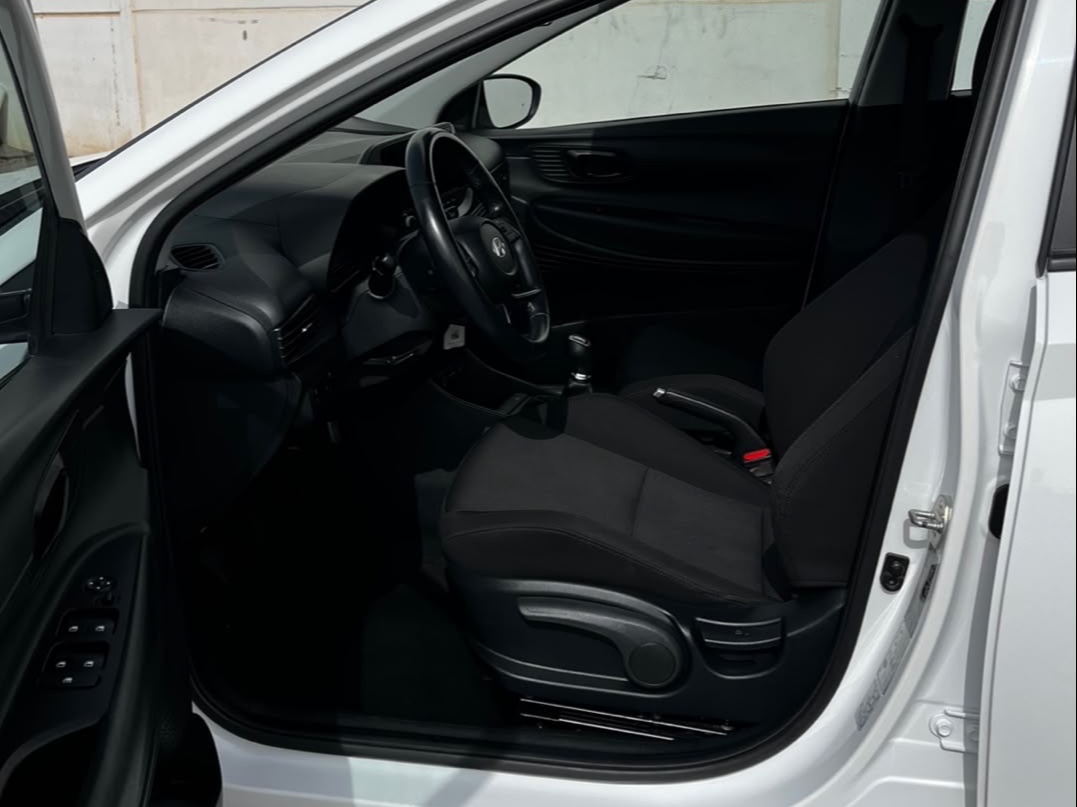 Hyundai Bayon 1.2 MPI Klass 2024 · AutosMR Lanzarote